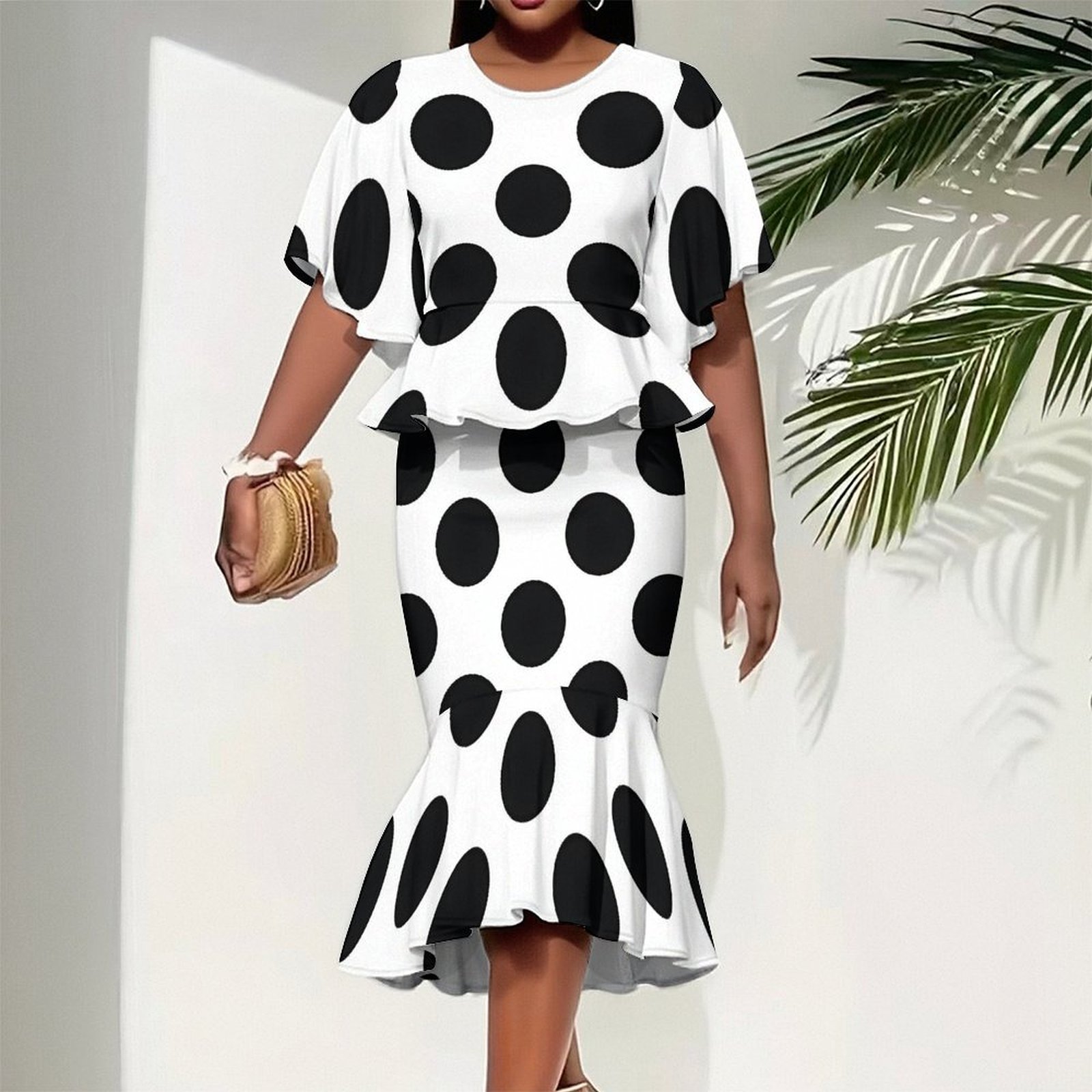Summer Clothing Model - Completo Estivo Elegante da Donna a
